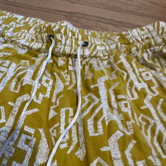 Elevenses Shorts with drawstring and pockets - Picture 5 of 5